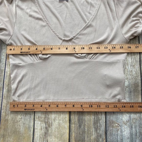 Cotton On Beige Ribbed Puff Sleeve Crop Top - Picture 9 of 12